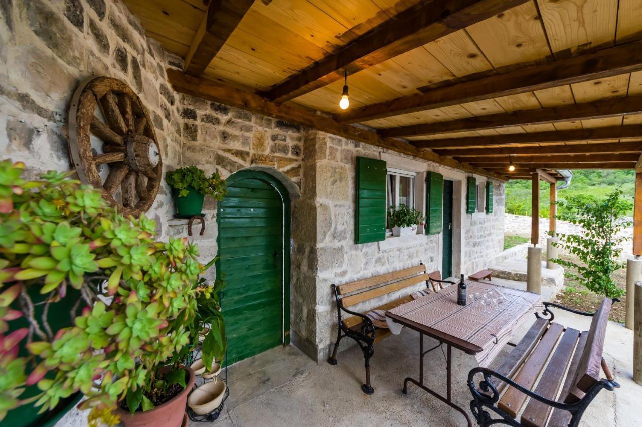 Holiday Home Ante With Beautiful Private Garden Nadin Экстерьер фото