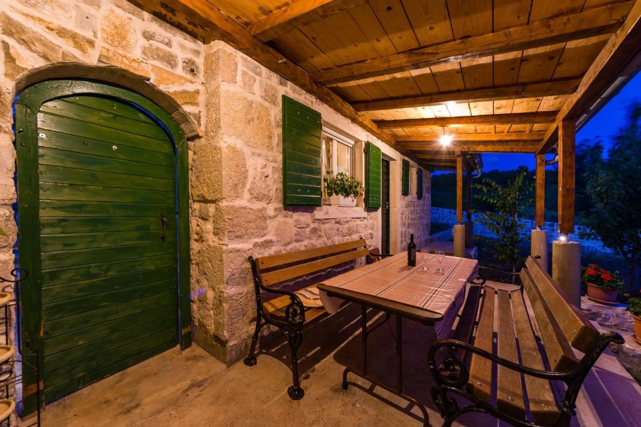 Holiday Home Ante With Beautiful Private Garden Nadin Экстерьер фото